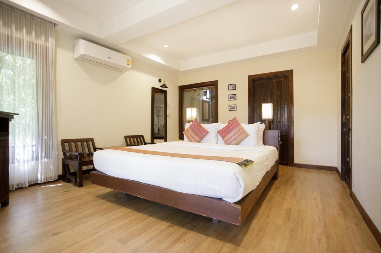 Lanna Dusita Riverside Boutique Resort Чиангмай Экстерьер фото