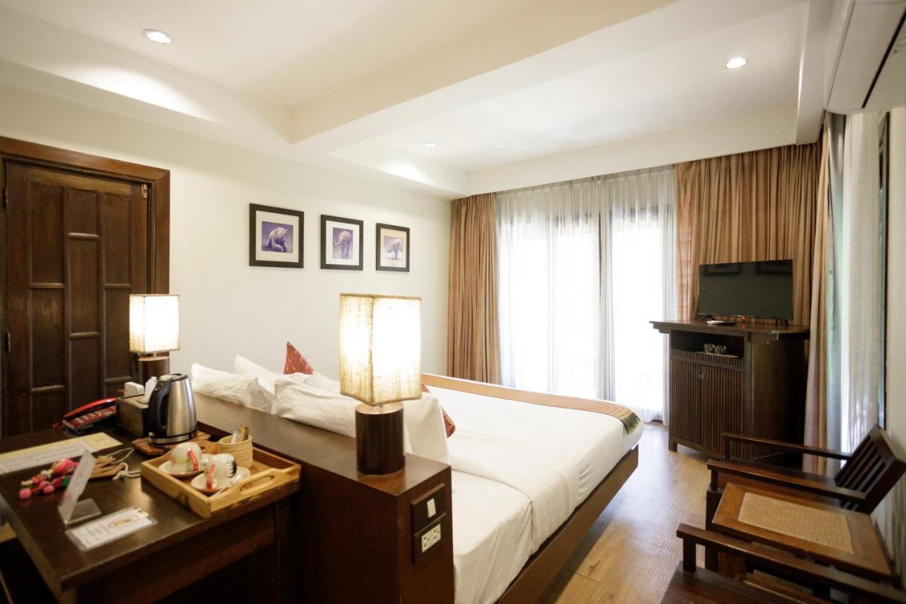 Lanna Dusita Riverside Boutique Resort Чиангмай Экстерьер фото